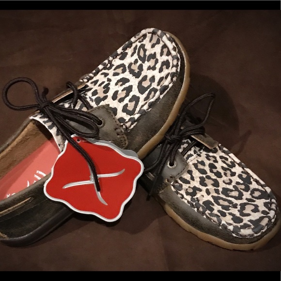 twisted x tennis shoes